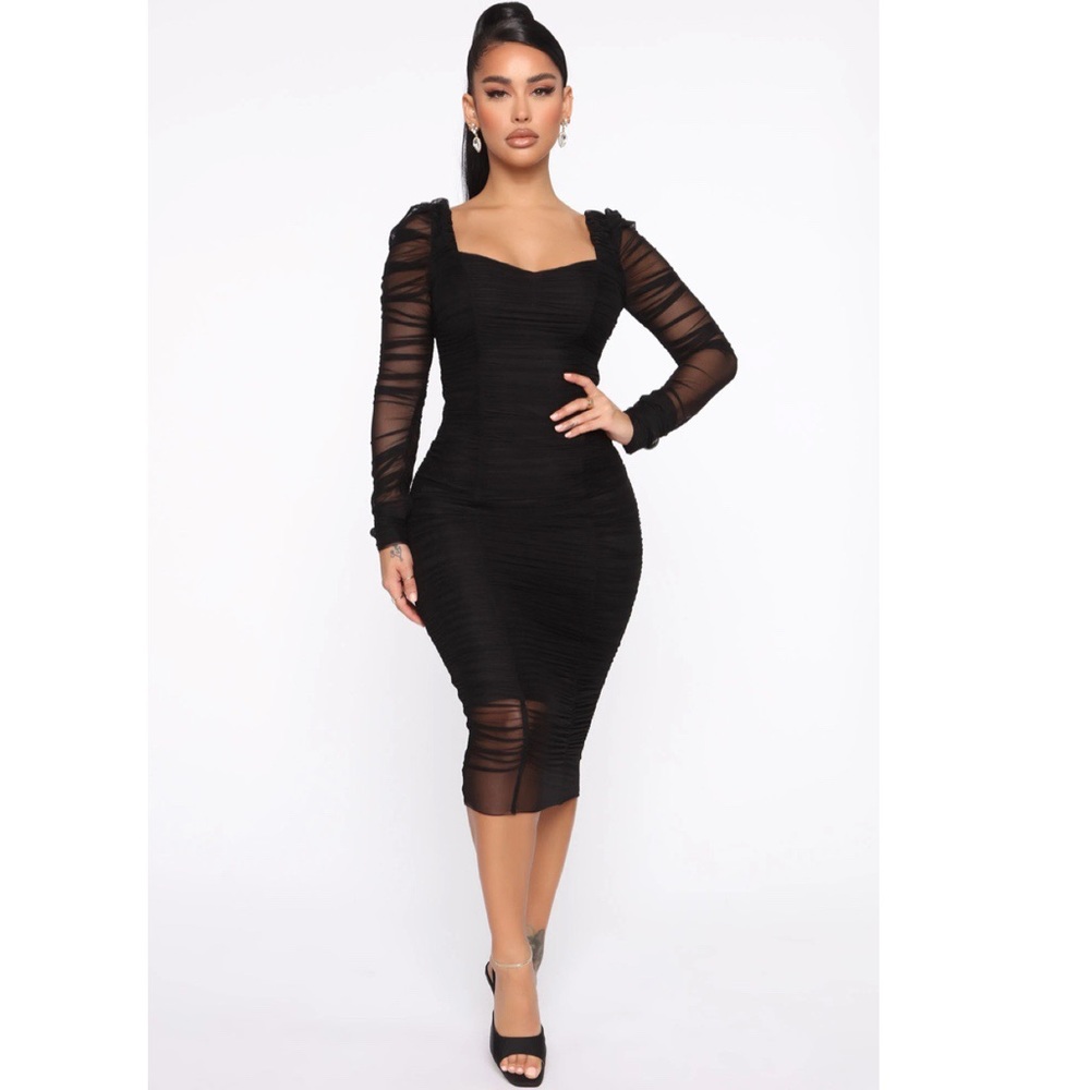 Fashion Nova Ruched Dress - Black